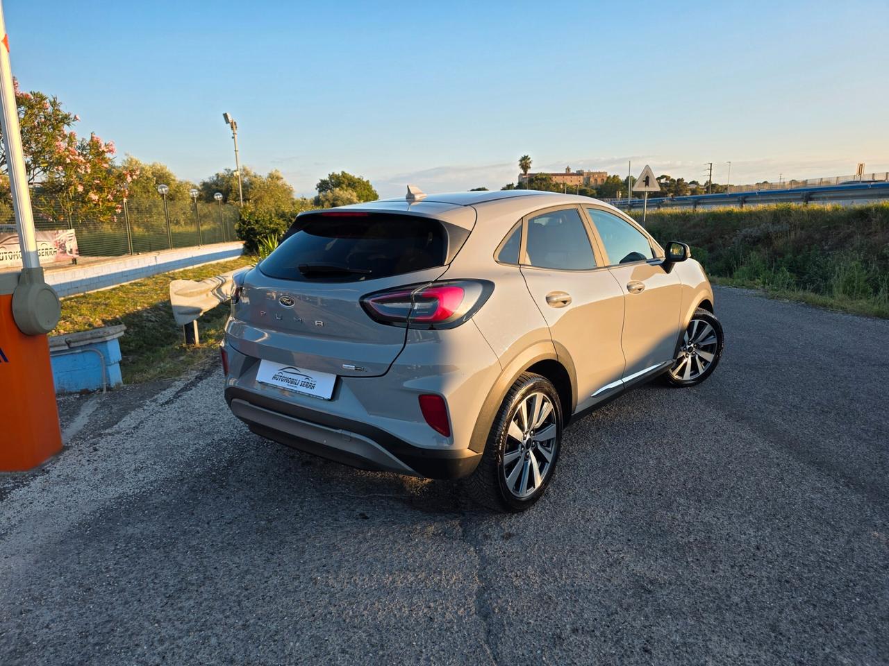 Ford Puma 1.0 EcoBoost Hybrid 125 CV S&S aut. Titanium
