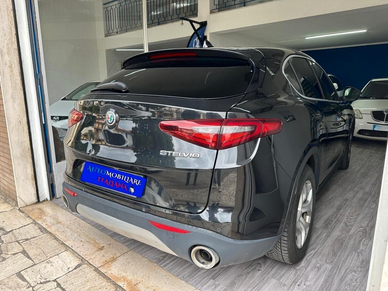 Alfa Romeo Stelvio 2.2 Turbodiesel 180 CV AT8 RWD Super