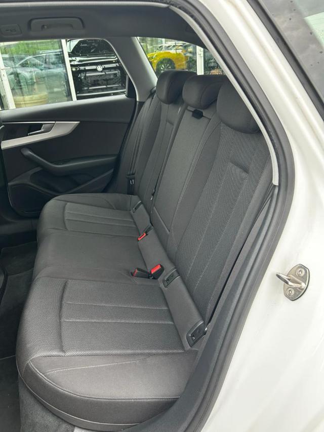 AUDI A4 Avant 30 TDI/136 CV S tronic Business