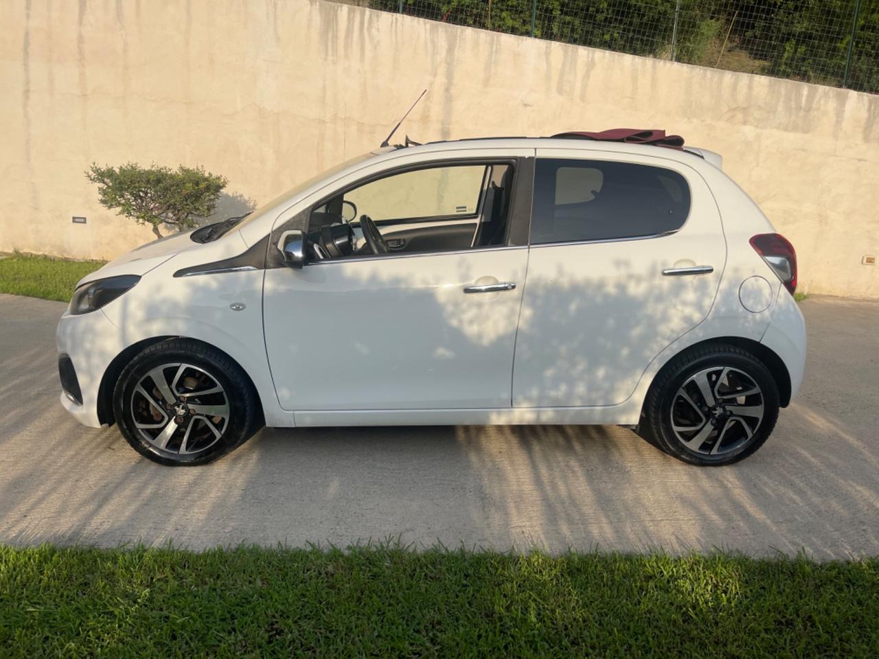 Peugeot 108 PureTech 82 5 porte Allure