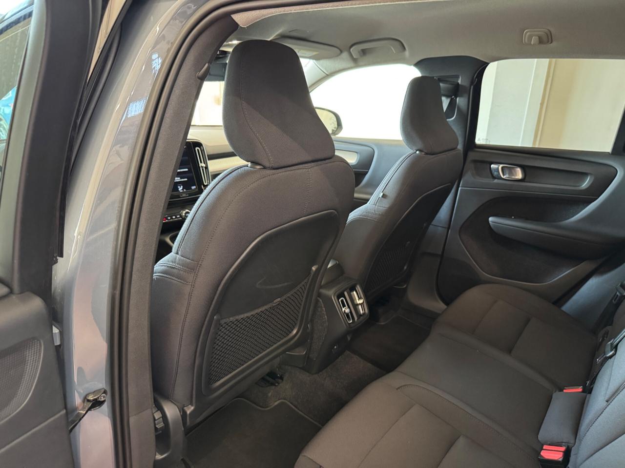 VOLVO XC 40 D3 GEARTRONIC MOMENTUM PRO - MY21