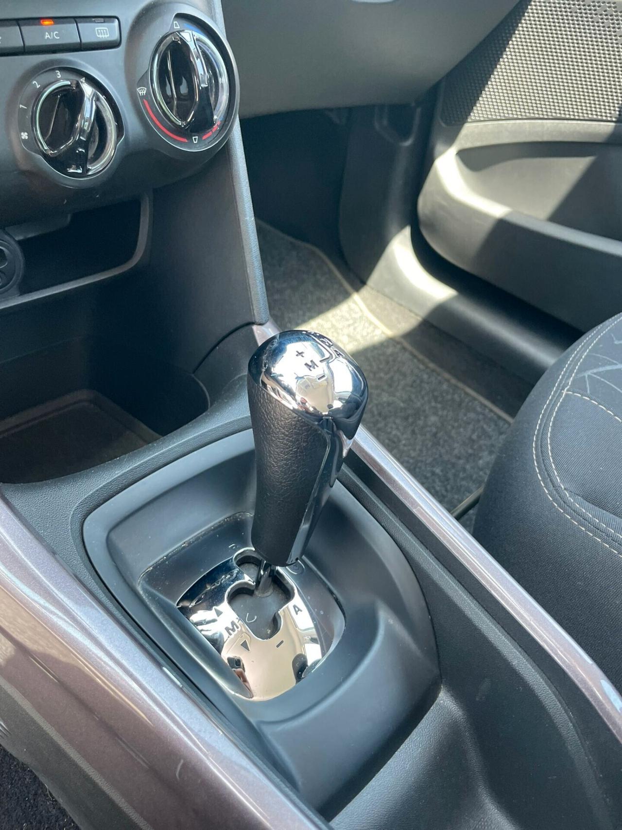 PEUGEOT 2008 BlueHDi 100 S&S Allure