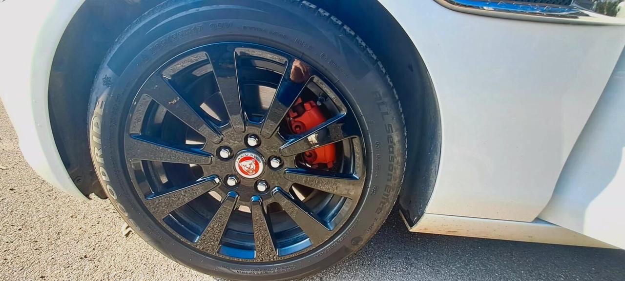 Jaguar XE 2.0 D 180 CV aut. Prestige Business Edition