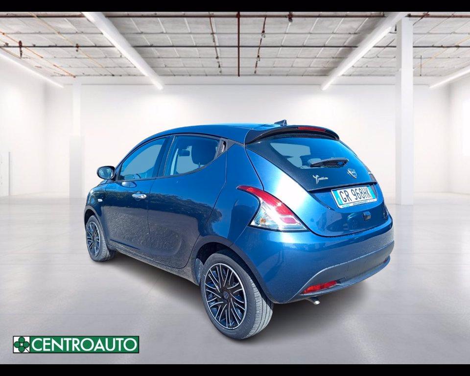 LANCIA Ypsilon 1.0 firefly hybrid Gold s&s 70cv 5p.ti del 2024