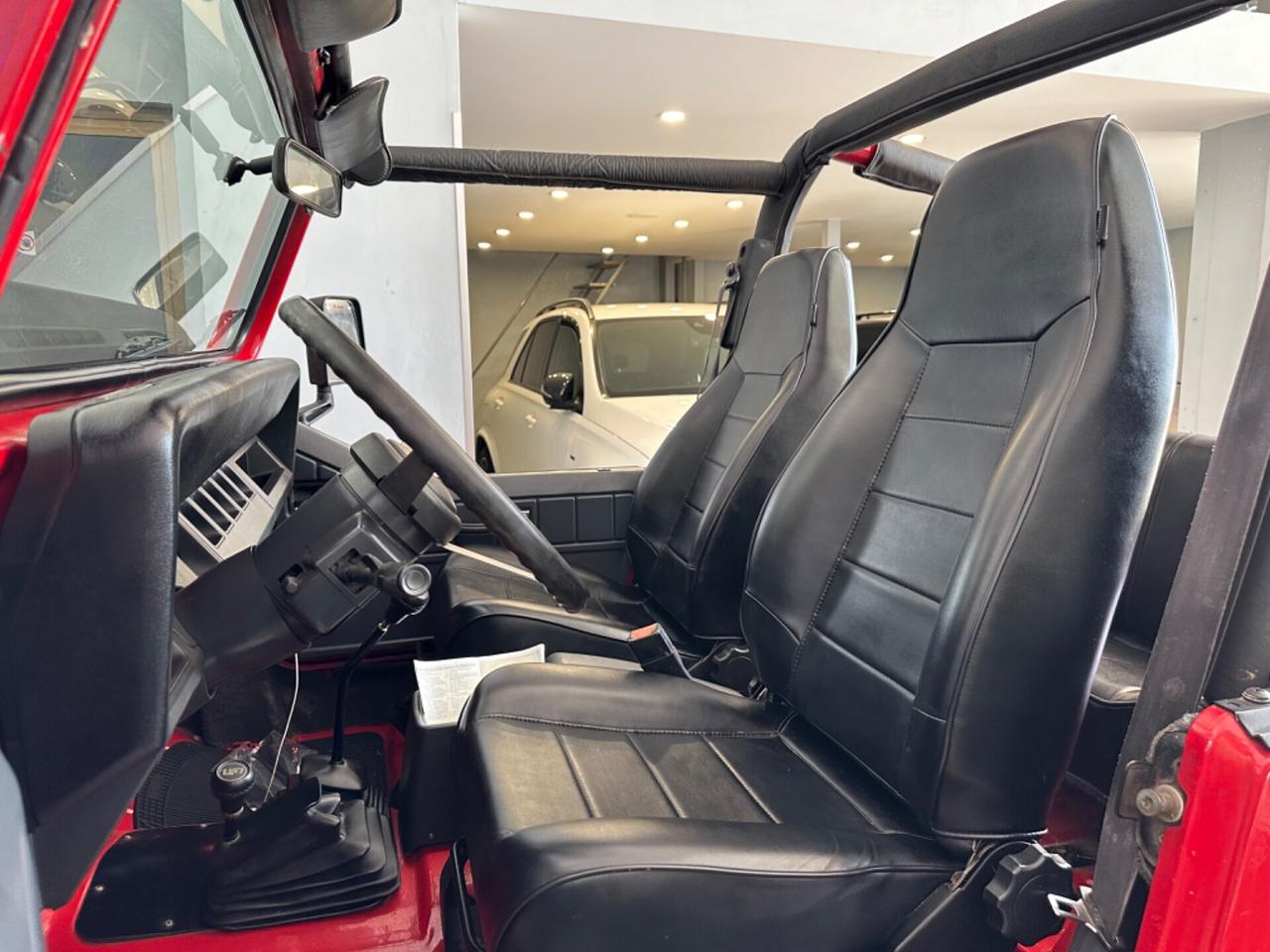 Jeep Wagoneer 2..5 benzina