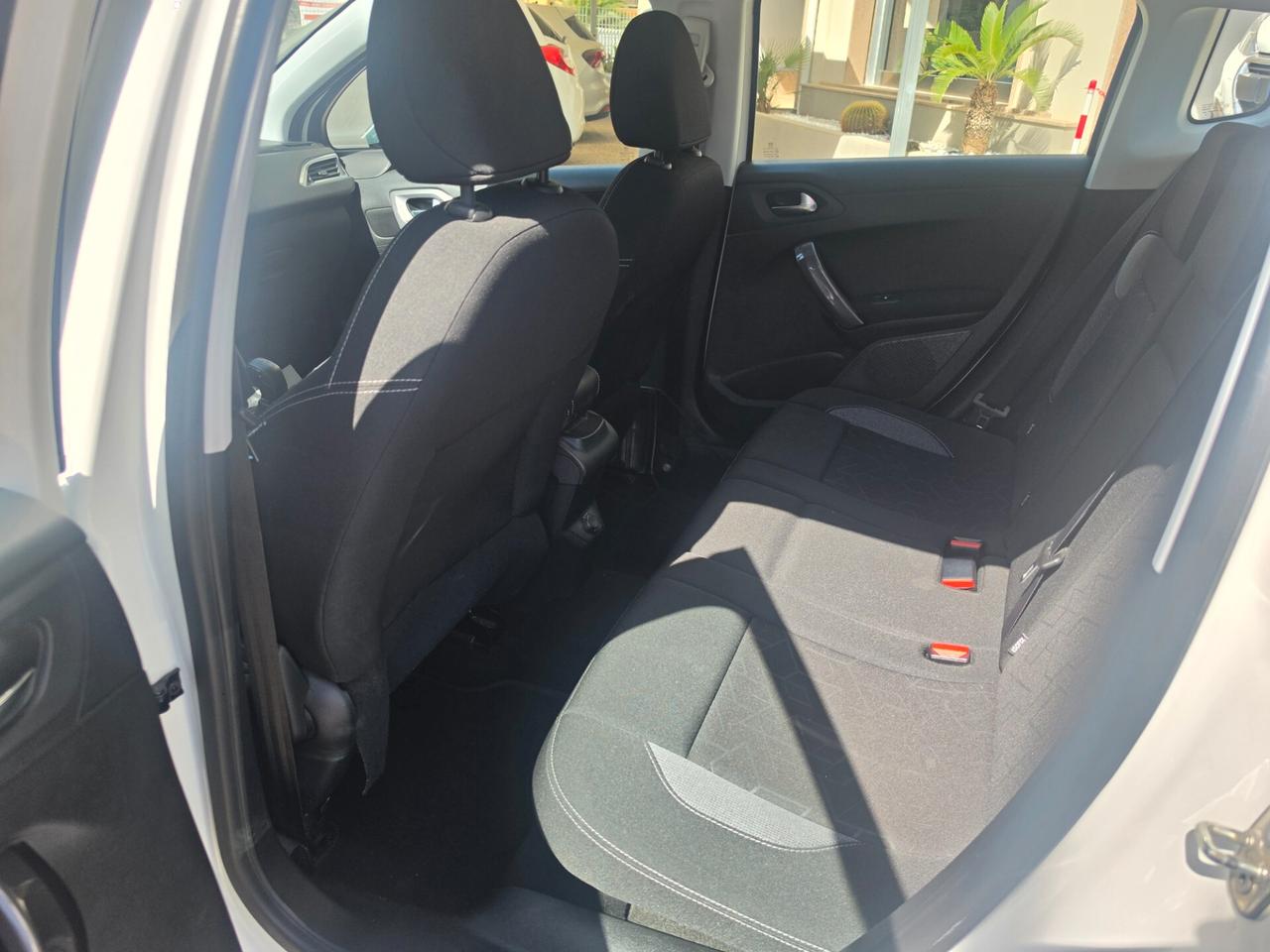 Peugeot 2008 BlueHDi 100 Active