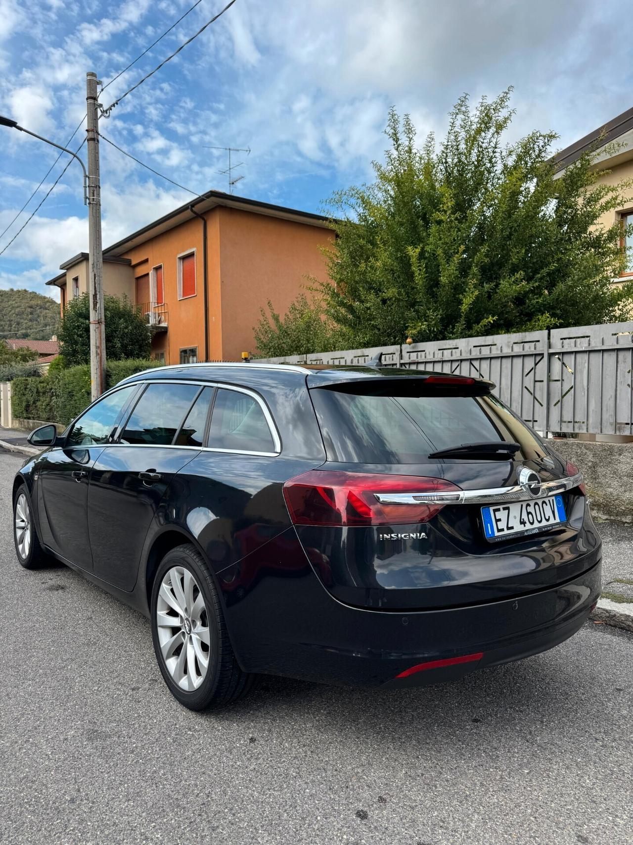 Opel Insignia 2.0 CDTI Sports Tourer INTERNI PELLE
