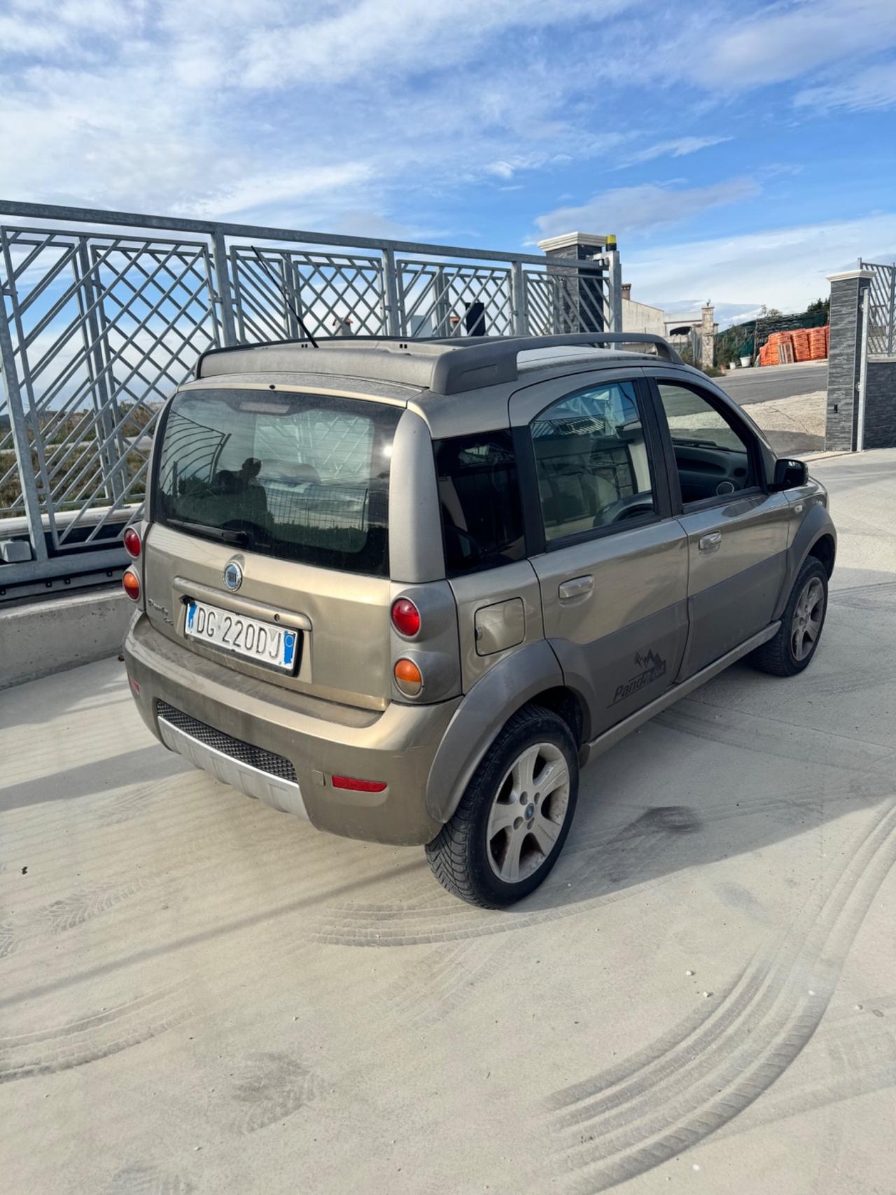 Fiat Panda 1.3 MJT 16V 4x4 Cross