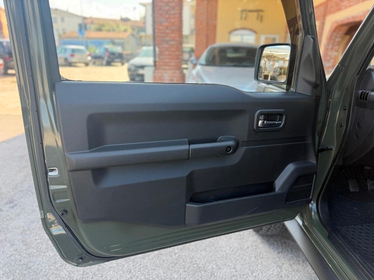 Suzuki Jimny 1.5 5MT Top 4 POSTI