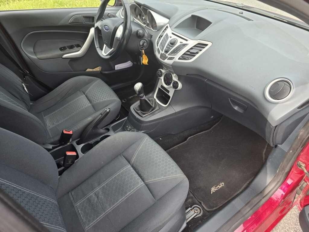 FORD FIESTA 1,2 BENZINA- TITANIUM- OK NEOPATENTATI-