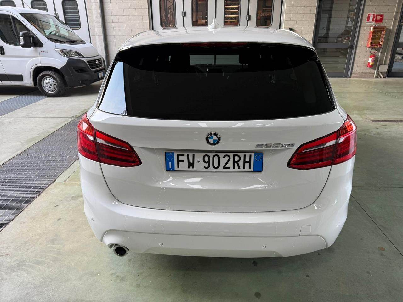 Bmw 2er Active Tourer 225xe Active Tourer iPerformance Business aut.