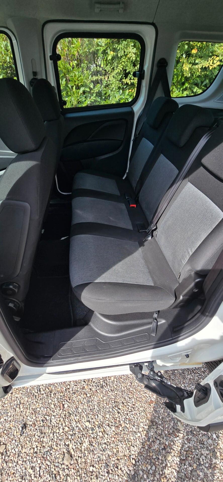 FIAT DOBLÒ PROFESSIONAL AUTOCARRO 5 POSTI