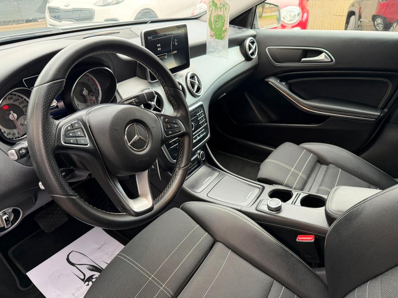 Mercedes-benz GLA 180 d Automatic Sport