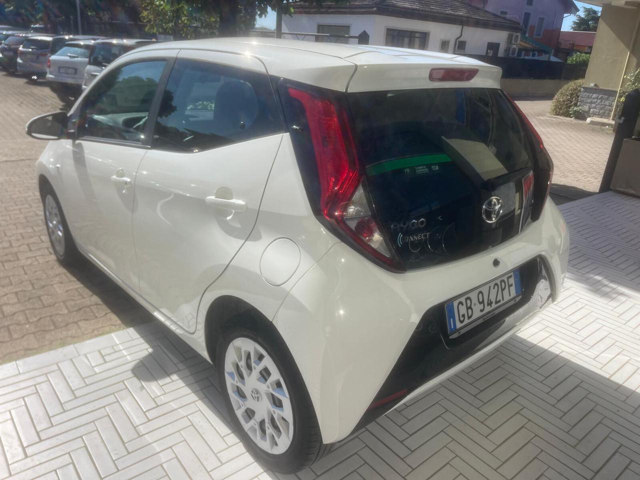 Toyota Aygo Connect 1.0 VVT-i 72CV 5 porte x-business MMT