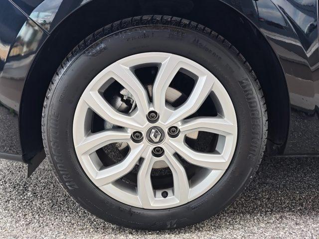 RENAULT Clio Sporter TCe 12V 75 CV Moschino Zen
