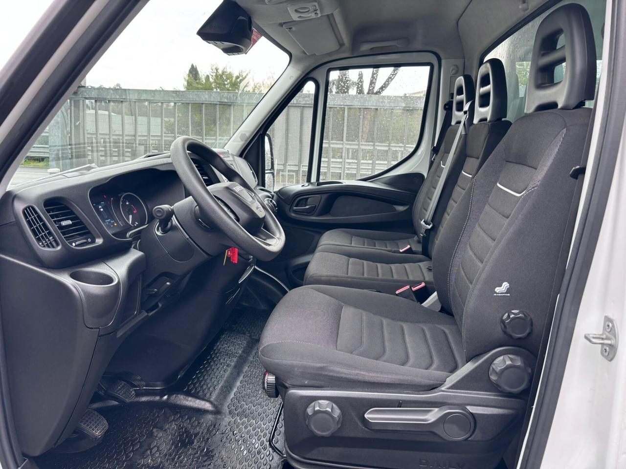 Iveco daily 35C160 furgone e sponda caricatrice