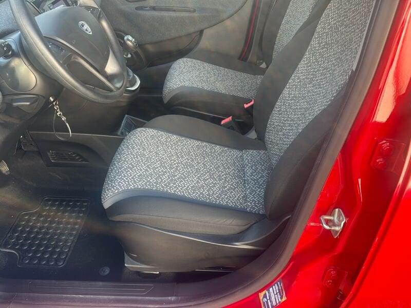 Lancia Ypsilon Ypsilon 1.0 firefly hybrid Silver Plus s&s 70cv