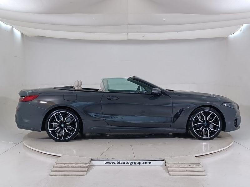 BMW Serie 8 G14 2018 Cabrio Diesel 840d Cabrio mhev 48V xdrive Individual Composition