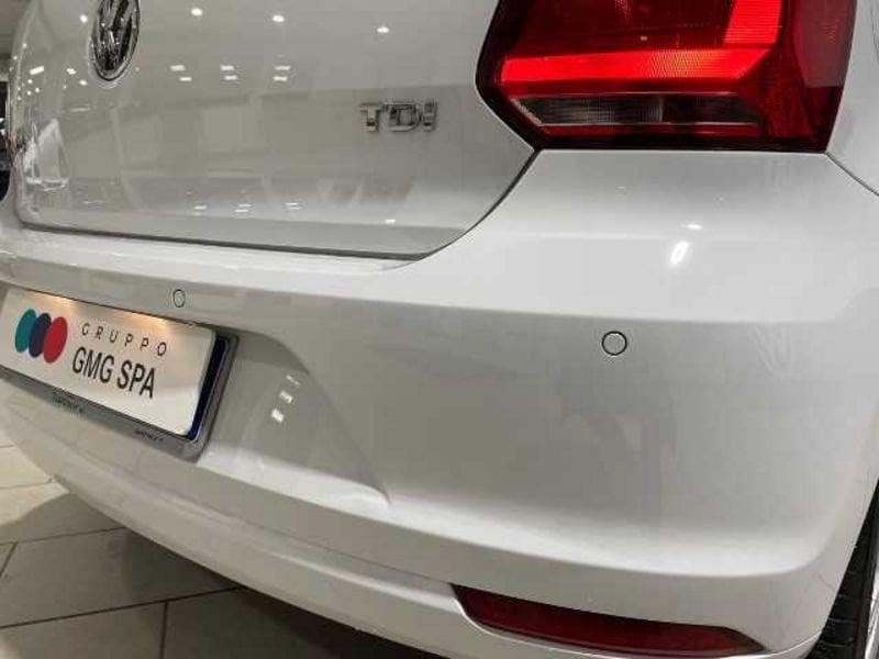 Volkswagen Polo V 2014 1.4 tdi Comfortline 75cv 5p