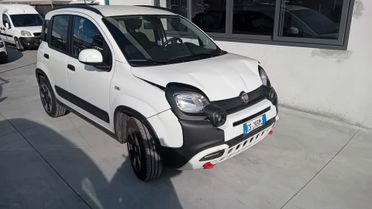 Fiat Panda Cross 1.0 FireFly S&S Hybrid POCO SINISTRATA