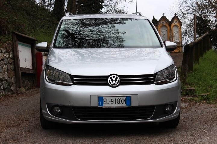 Volkswagen Touran Business 1.6 TDI Comfortline 7 POSTI 8 PNEUMATICI SU CERCHIO IN LEGA ORIGINALE