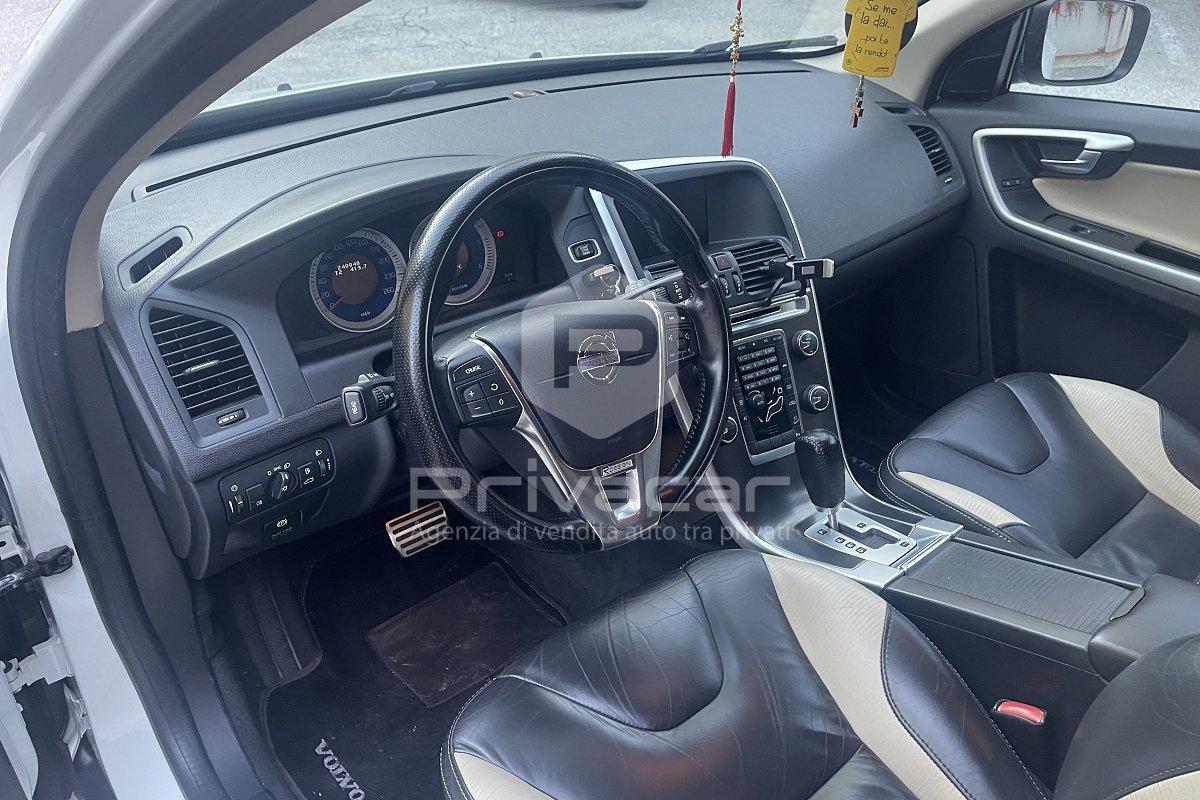 VOLVO XC60 D3 AWD Geartronic R-design