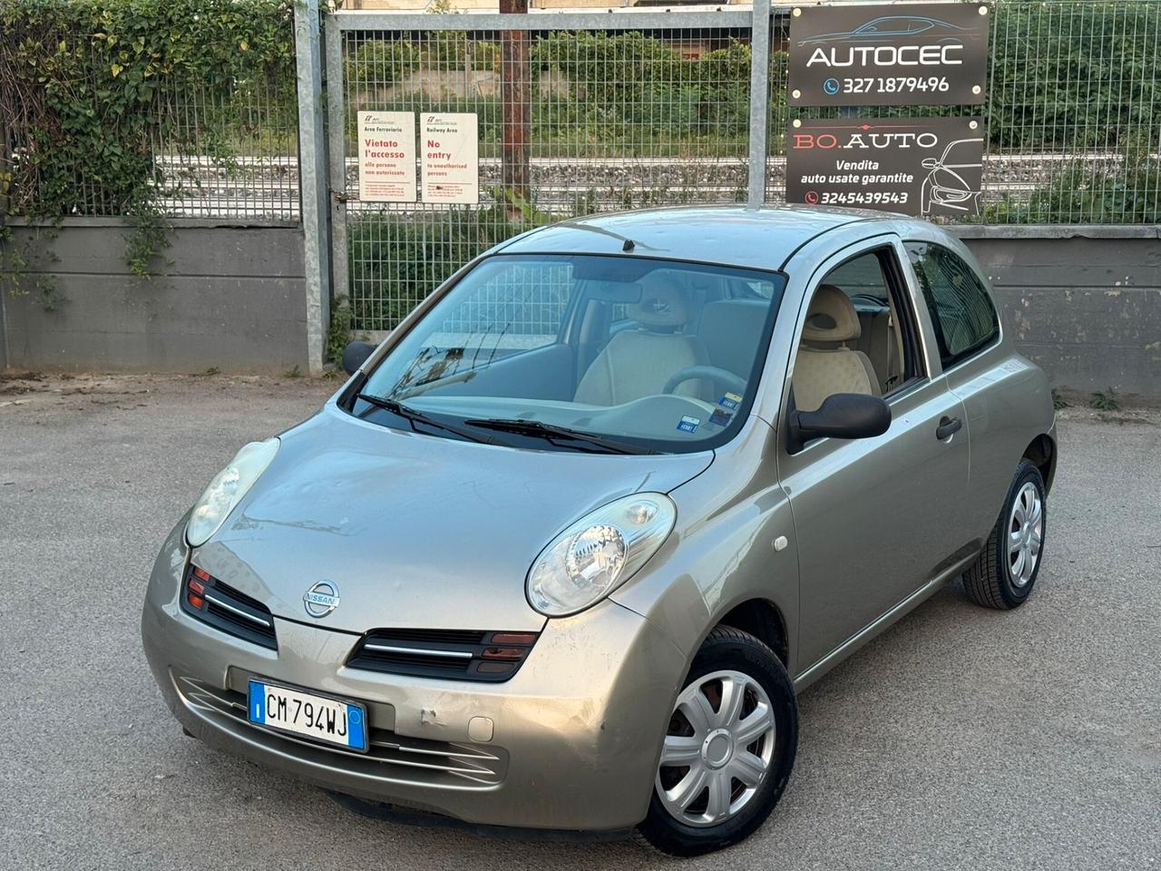 Nissan Micra 1.0 16V 3 porte Visia