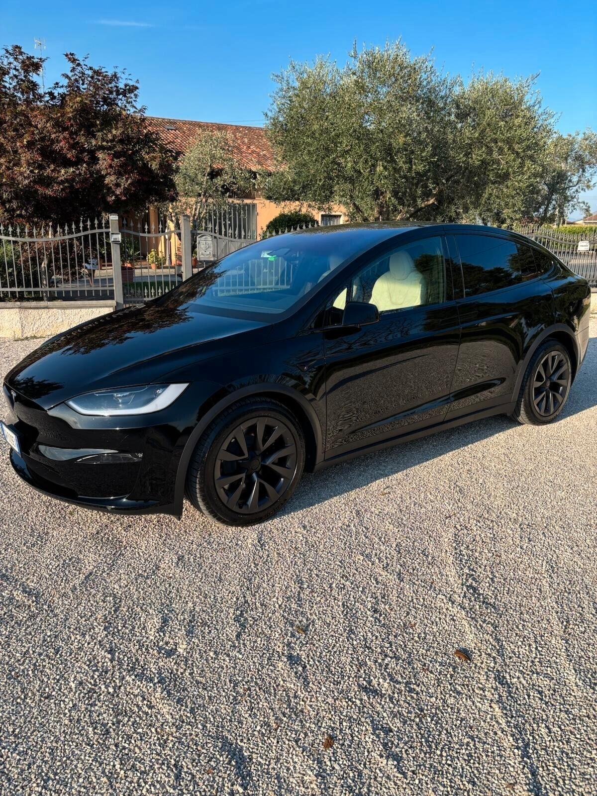 Tesla Model X