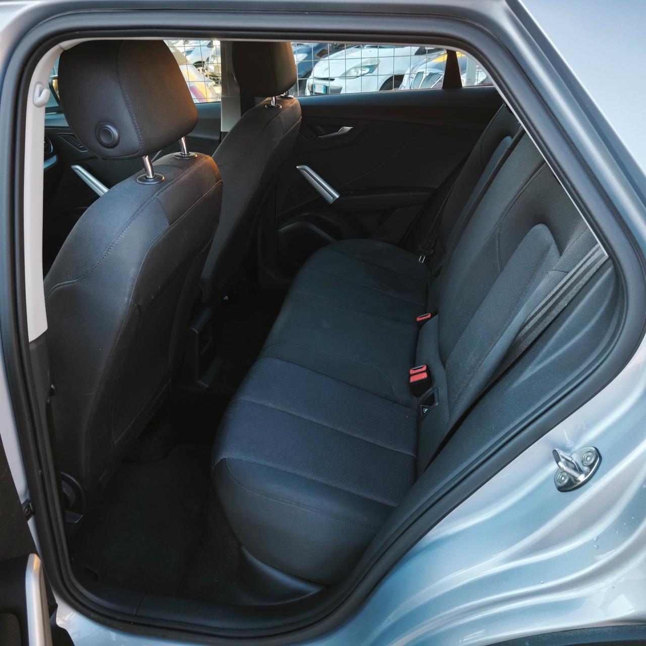 Audi Q2 30 TDI Business E6d