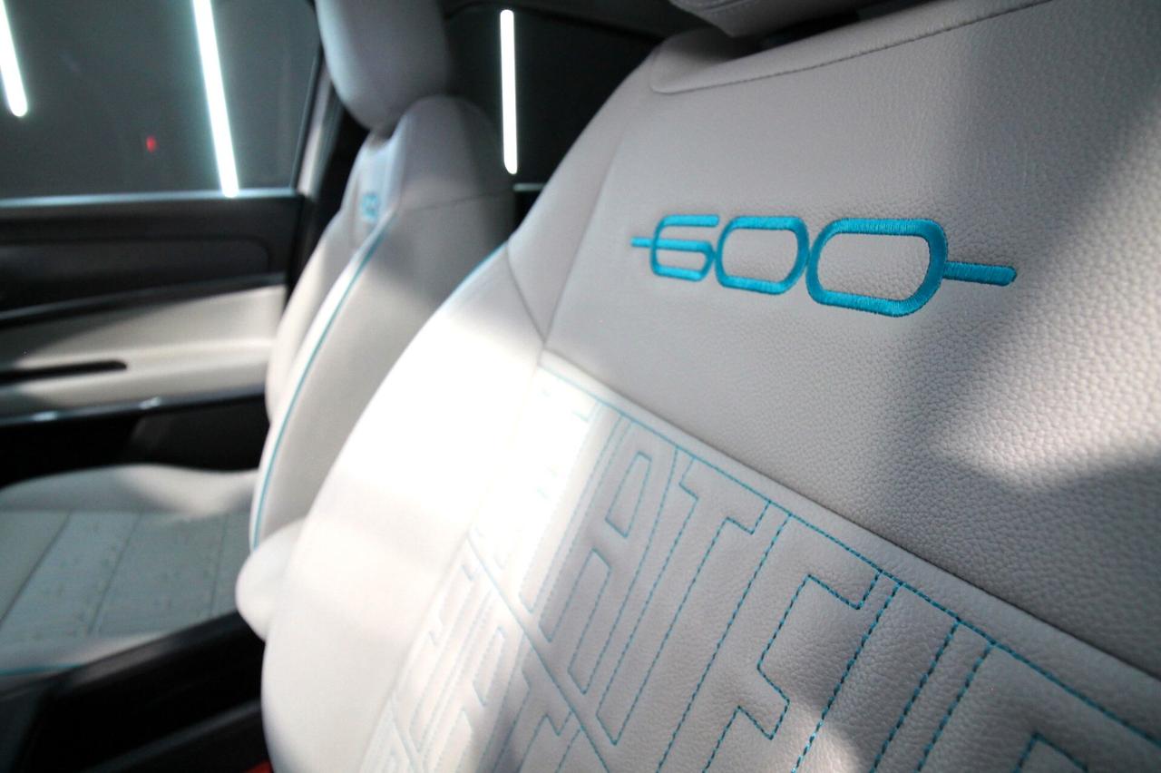 FIAT 600 1.2 HYBRID LA PRIMA 110 CV