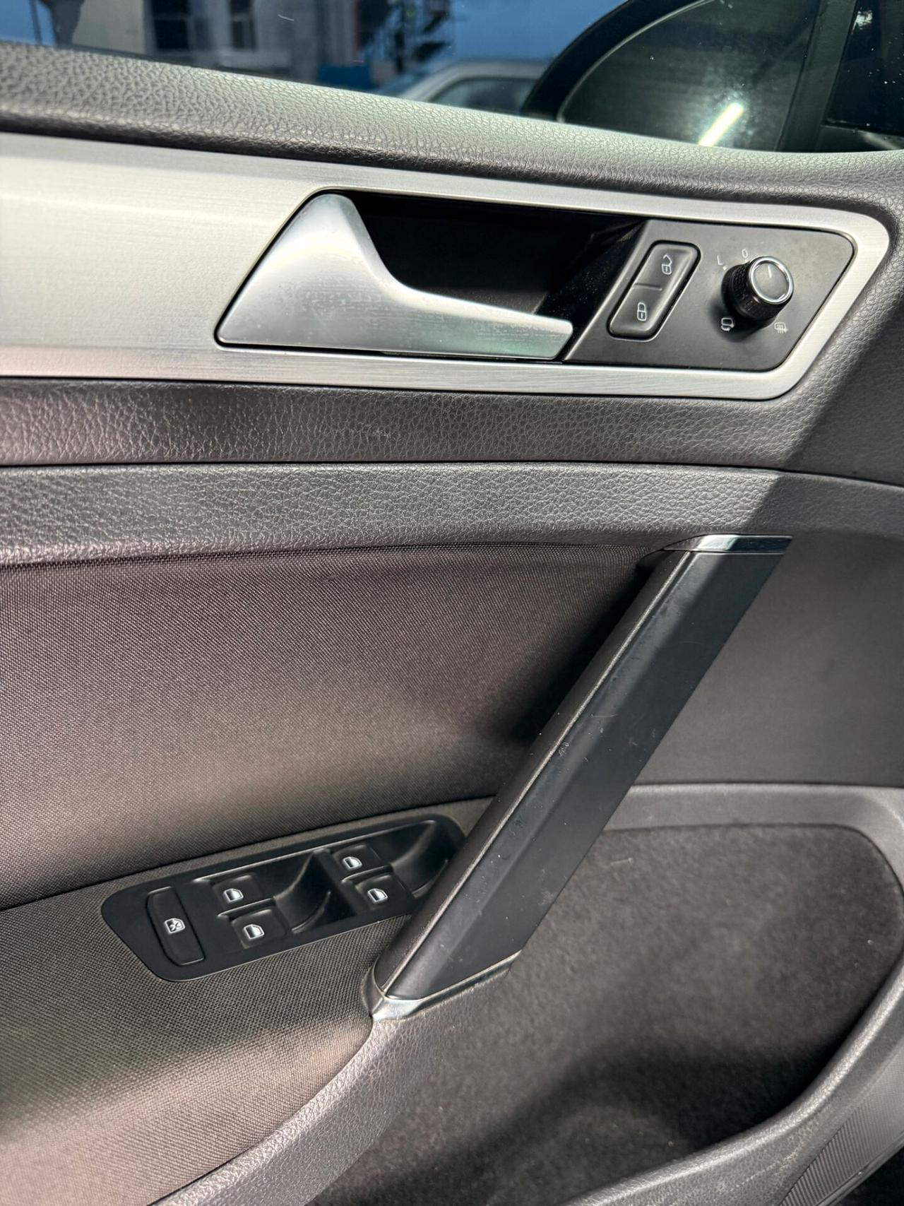 Volkswagen Golf 1.6 TDI 5p. Highline BlueMotion Technology