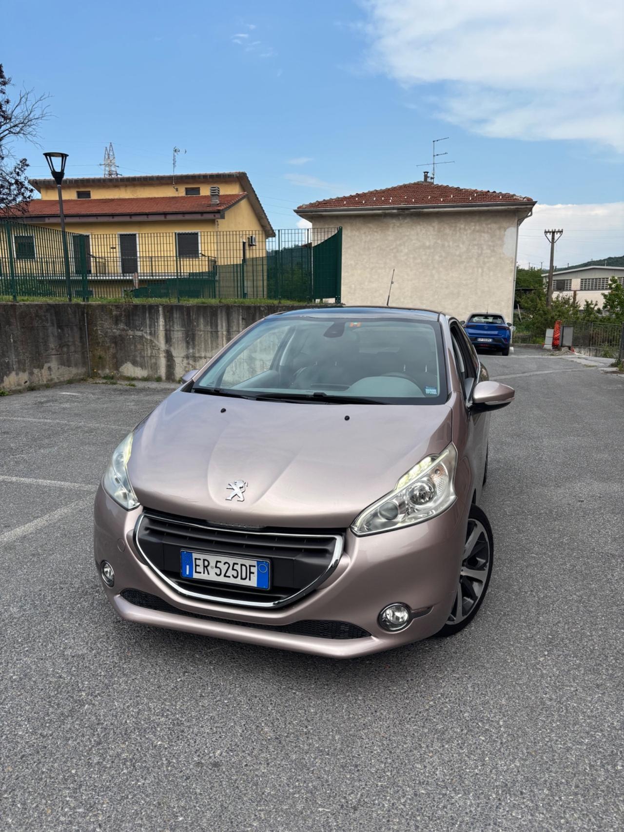 Peugeot 208 1.6 e-HDi 115 CV Stop&Start 3 porte XY