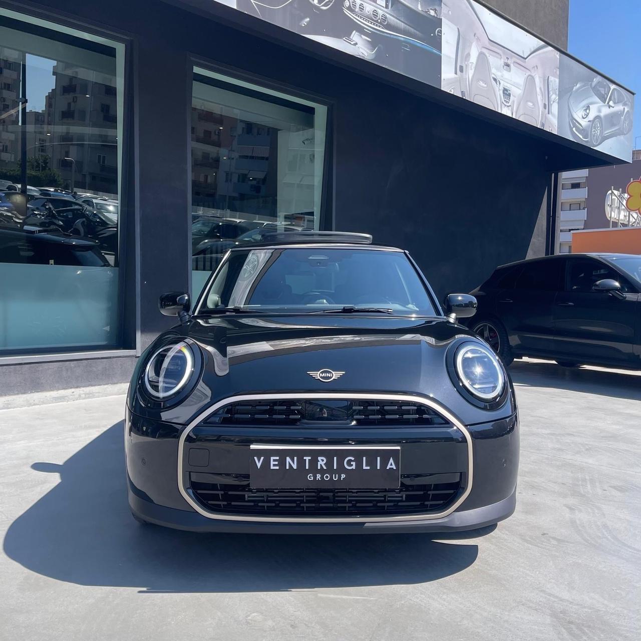 Mini Cooper C Favoured KM ZERO 06/2026
