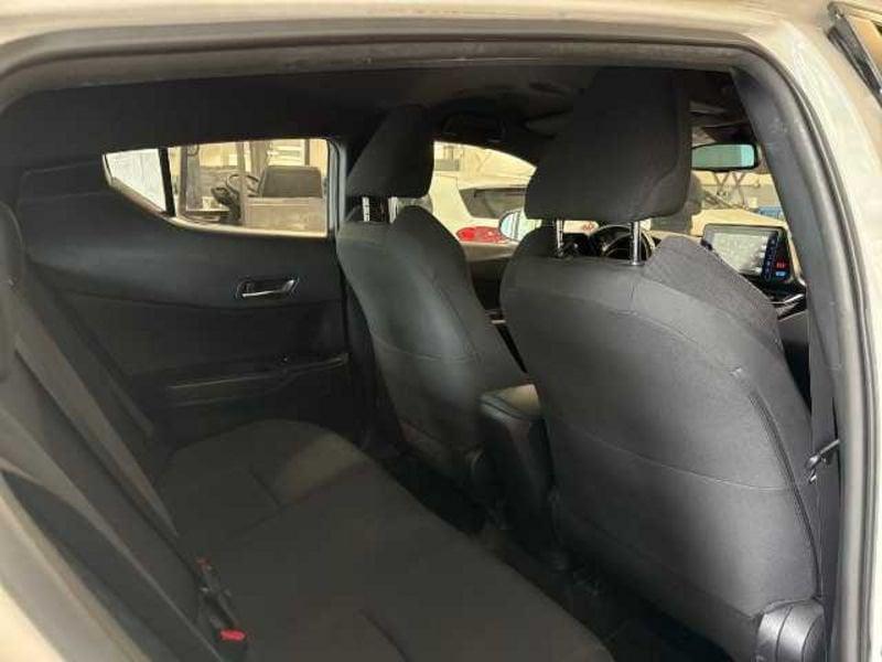 Toyota C-HR I 1.8h Business 2wd e-cvt