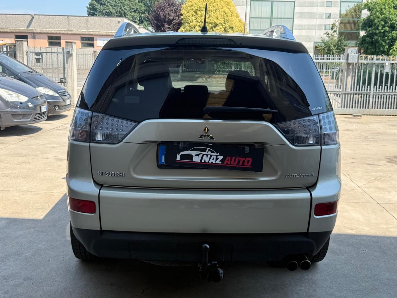 Mitsubishi Outlander 2.0 DI-D Instyle DPF 7p.ti