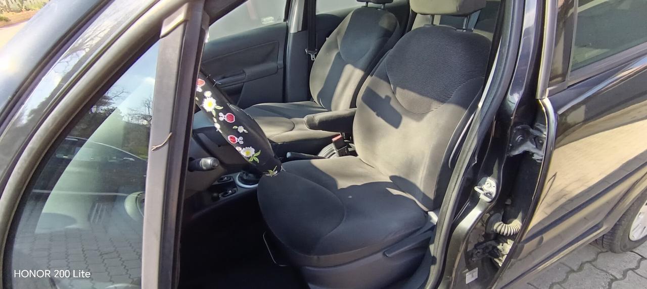 Citroen C3 1.1 Exclusive Style (exclusive)