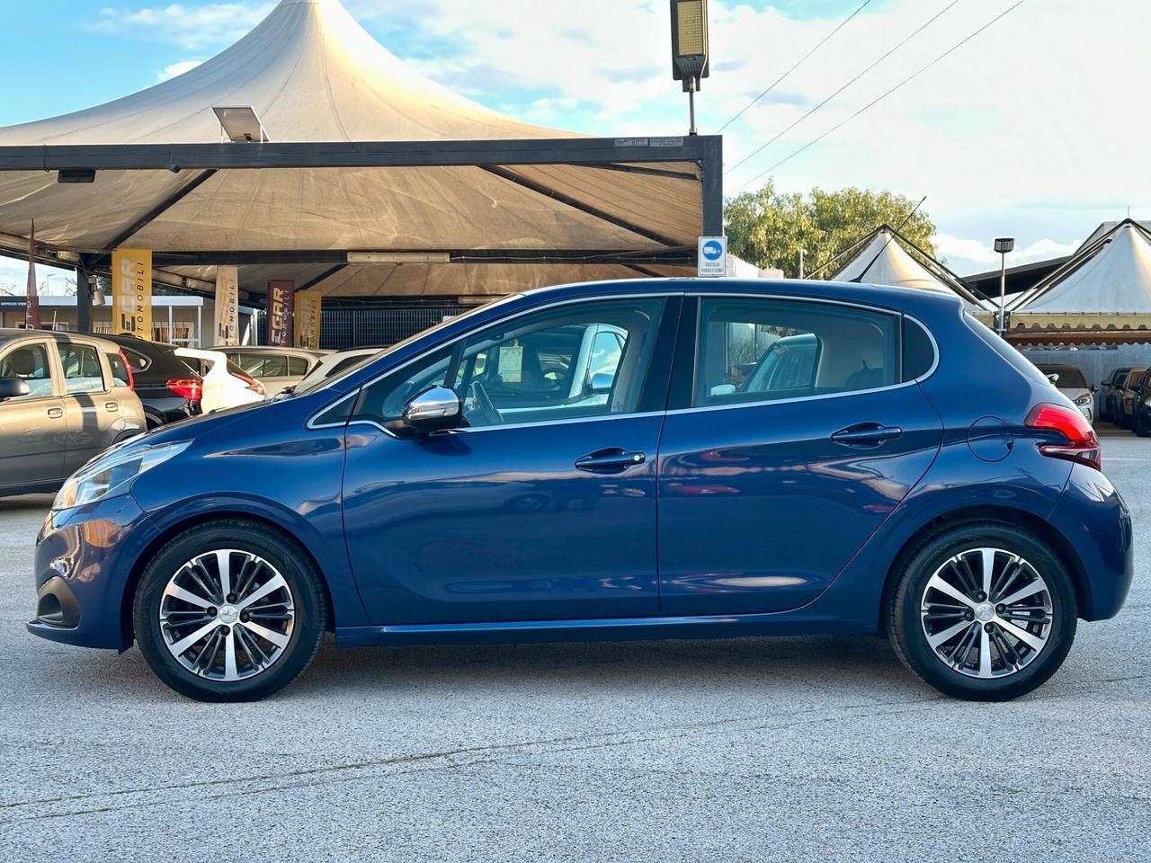 PEUGEOT 208 1.6 BlueHDi 75 5 porte Allure