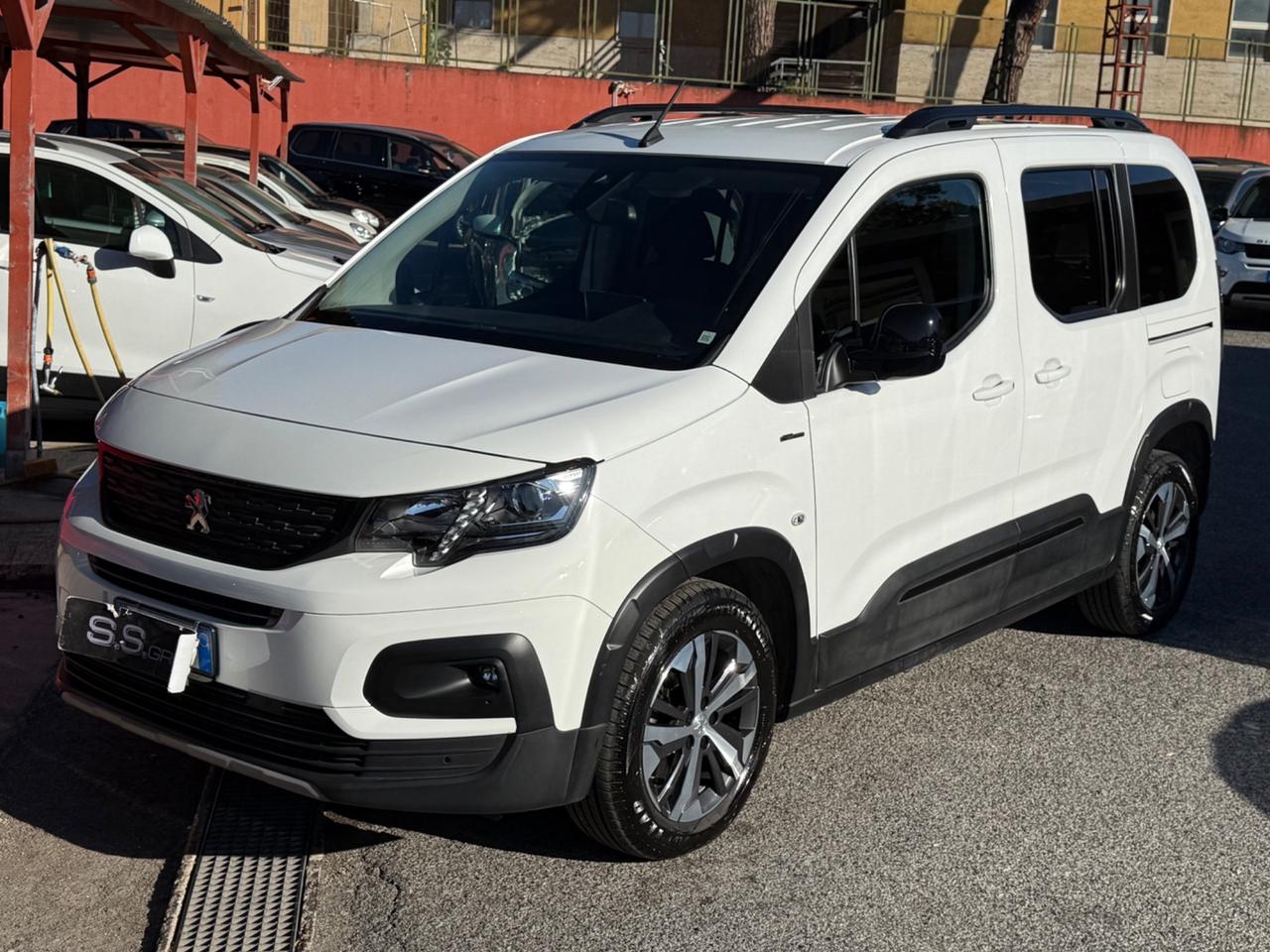 Peugeot Rifter 130- GT Line -automatica -unipro-rate