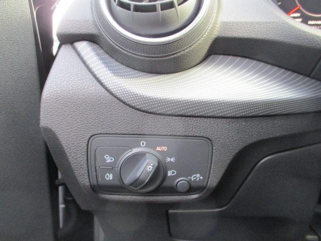 AUDI Q2 30 TDI S-line Edition LED/Camera/CarPlay