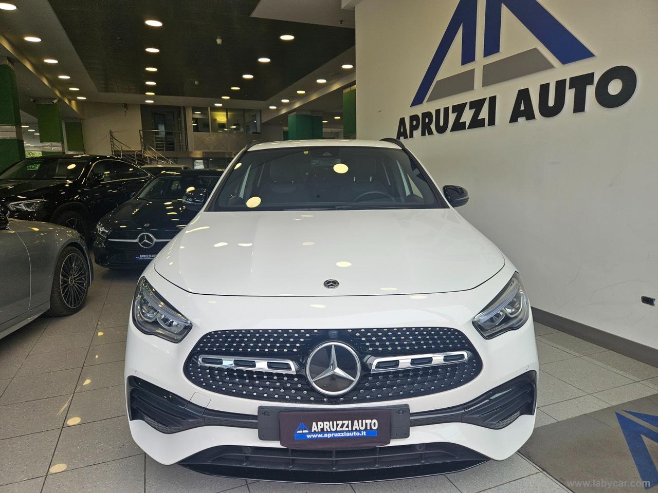 MERCEDES-BENZ GLA 200 d Automatic Premium