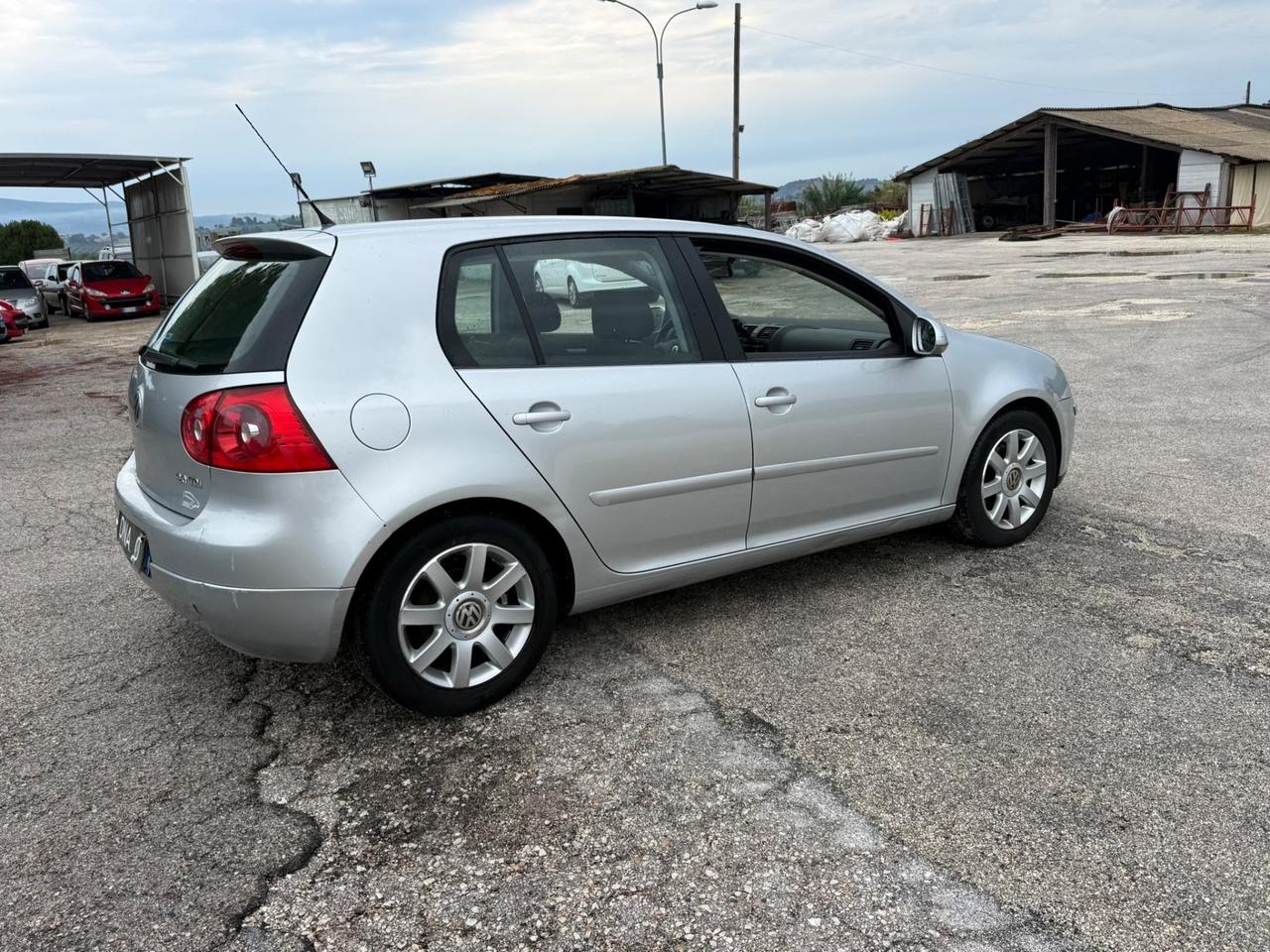 Volkswagen Golf 2.0 TDi Sportline UNIPROPR