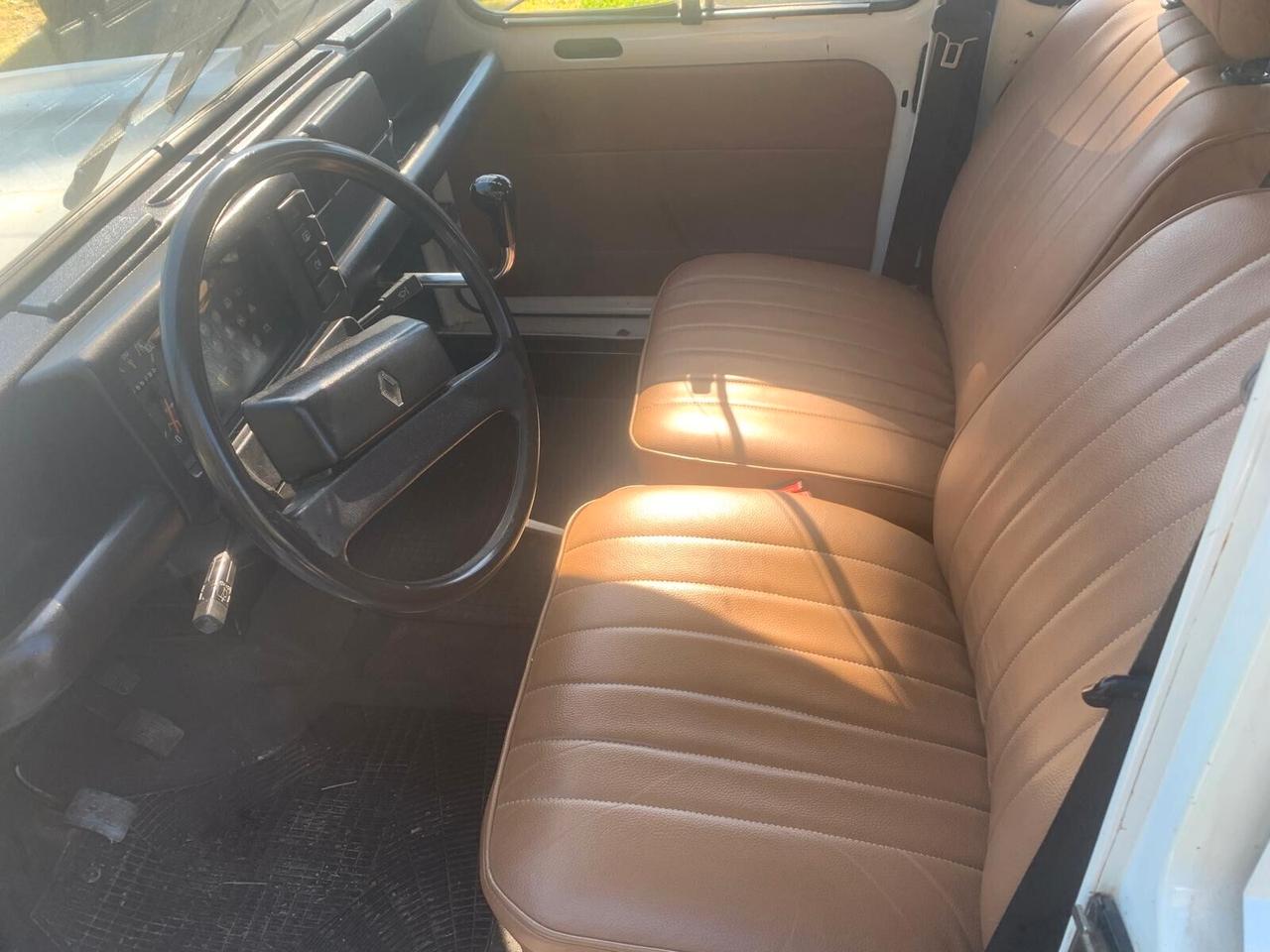 Renault R 4 950 TL