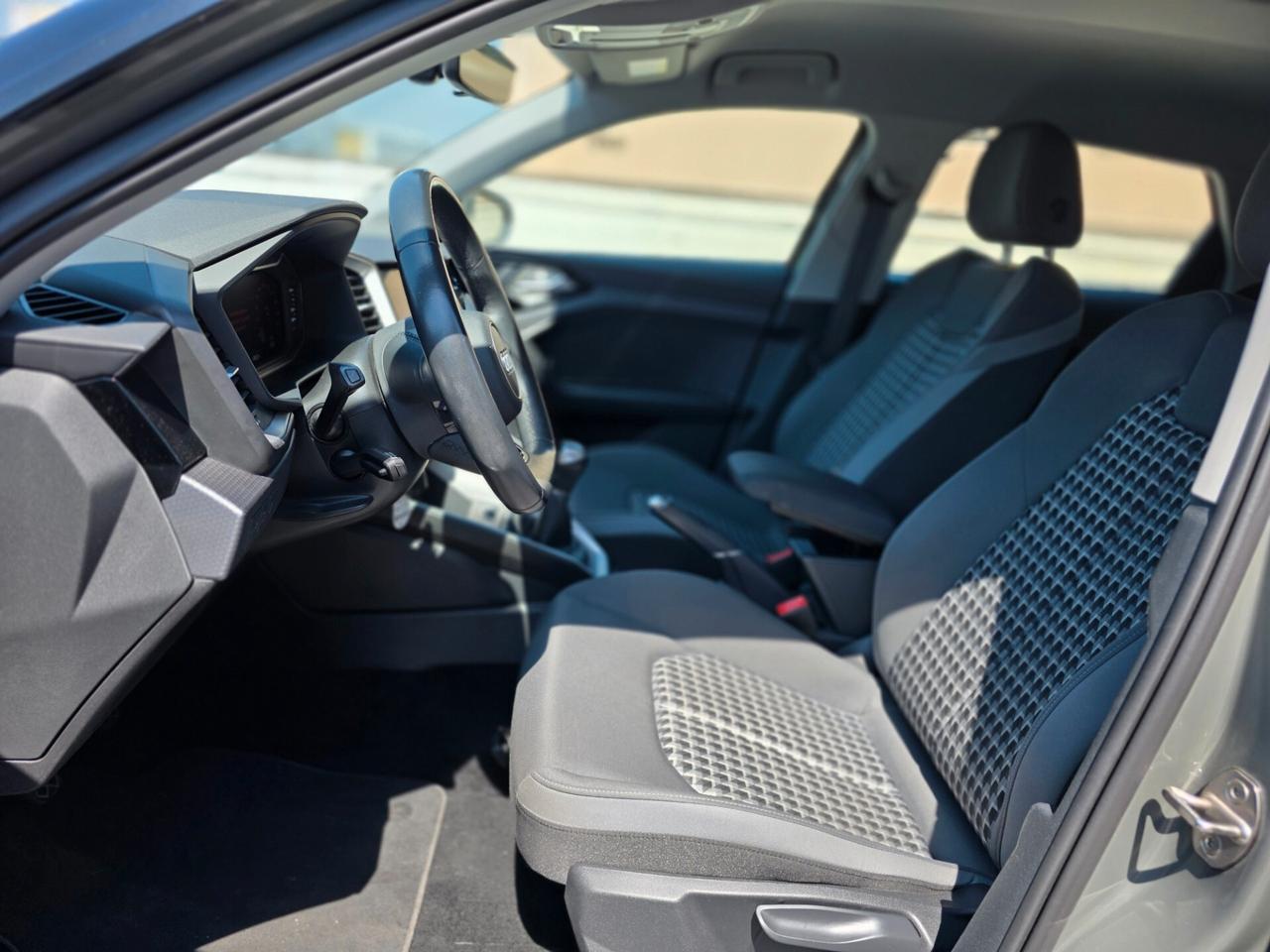 Audi A1 allstreet 30 TFSI Business