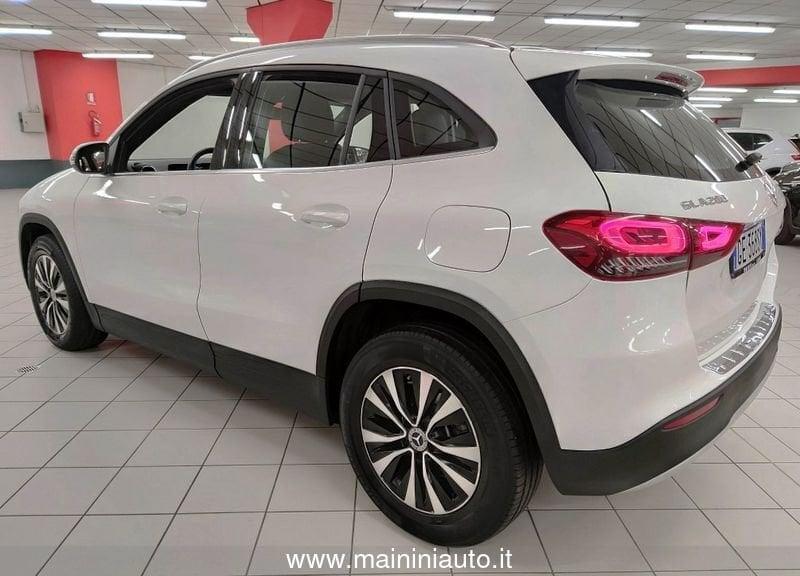 Mercedes-Benz GLA GLA 200 Automatic 4Matic Sport + Navi