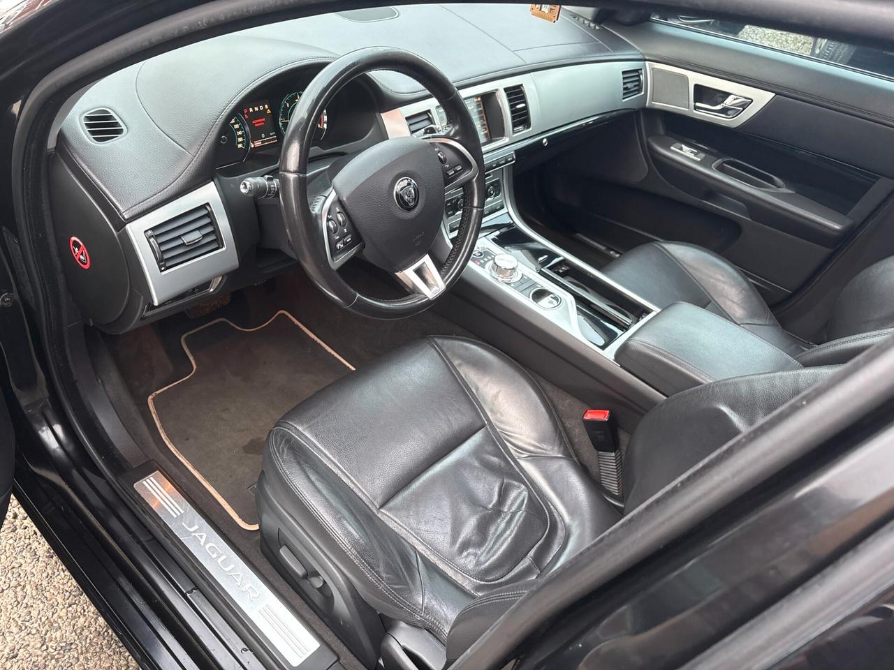 Jaguar XF 2.2 D 200 CV -Full