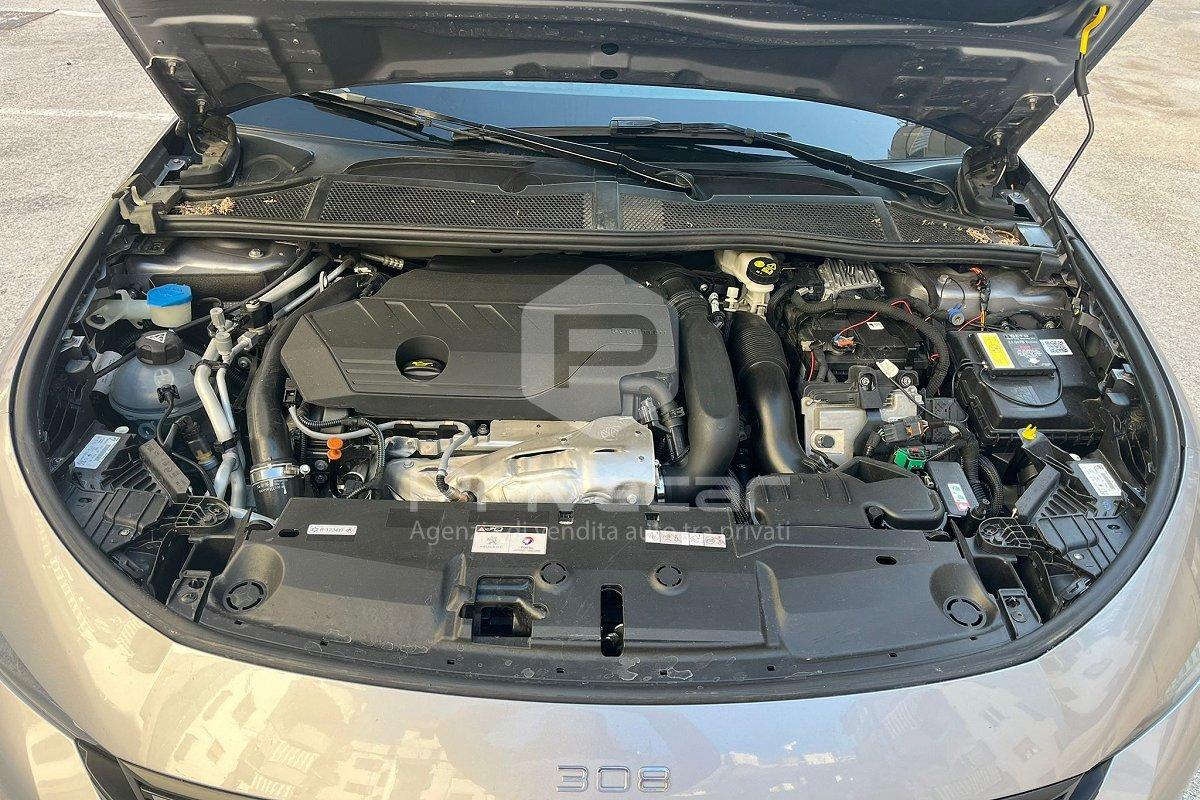 PEUGEOT 308 Plug-in Hybrid 180 e-EAT8 Allure Pack