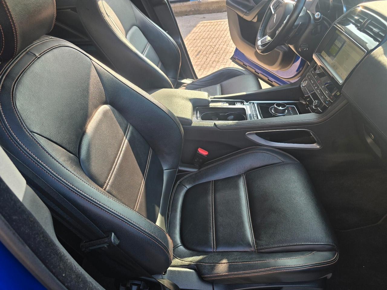 Jaguar F-Pace 2.0 D 180 CV AWD aut. Prestige