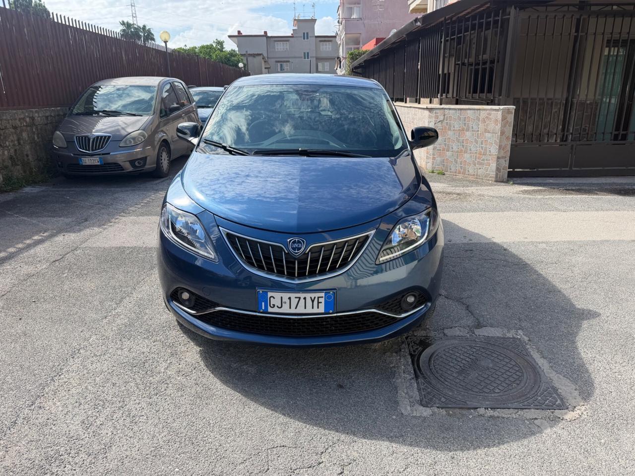 Lancia Ypsilon 1.0 FireFly 5 porte S&S Hybrid Alberta Ferretti