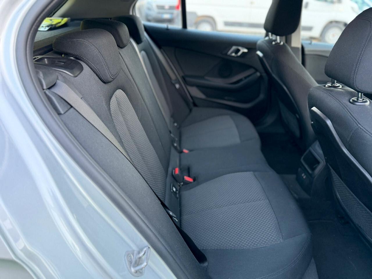 Bmw 116 116d 5p. Advantage