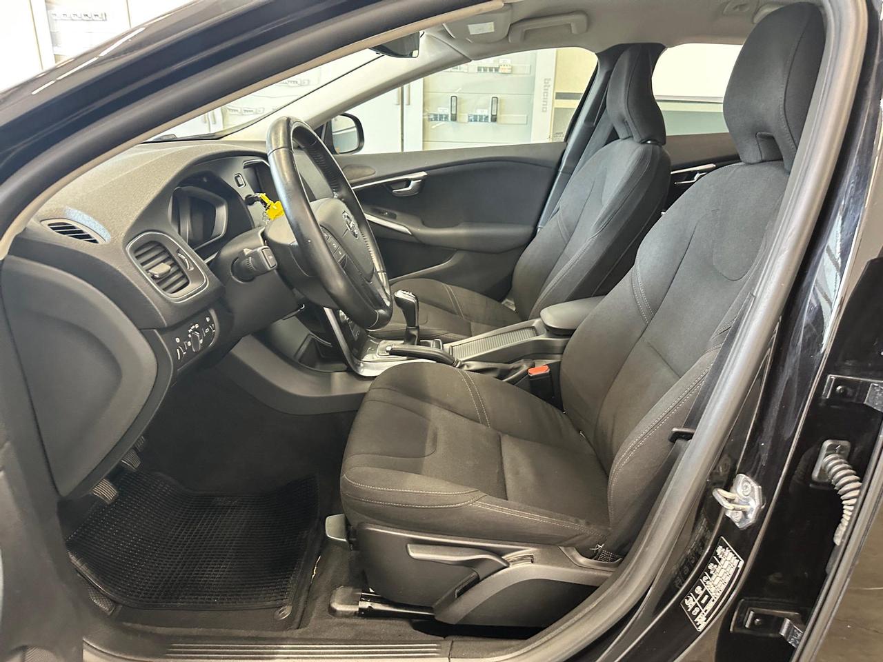 Volvo V40 2.0 d2 Kinetic my17
